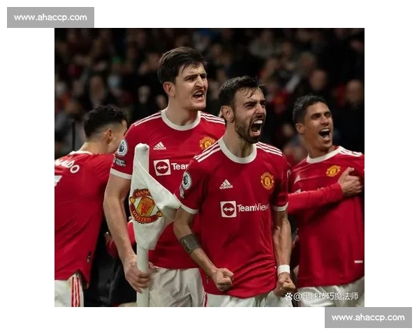 双红会烧至转会窗！曼市双雄 8 千万竞逐尤尔曼德