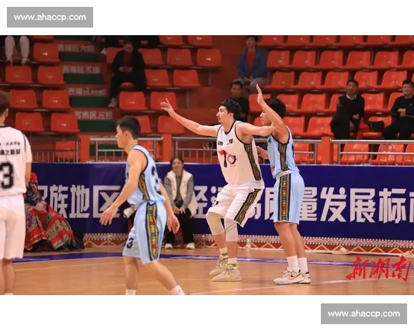 四省劲旅聚瑶都！江华 “同心杯” 男篮赛燃情开赛